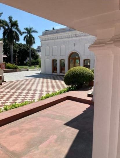 A Mansion Hotel Kashipur Eksteriør billede